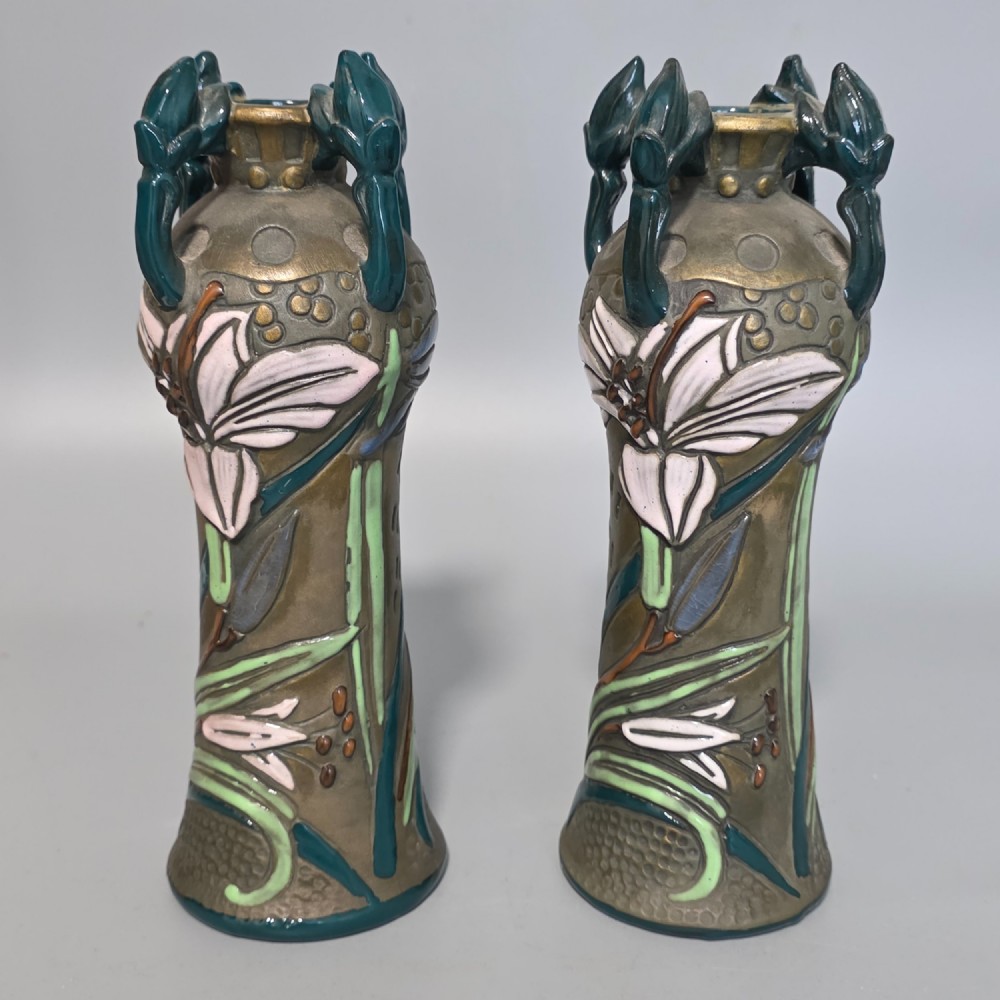 Pair of Art Nouveau Austrian Amphora Reissner & Kessel Vases 24.5cm View III