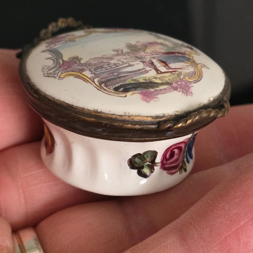 Exquisite South Staffordshire enamel snuff box, circa 1765 - Superb Condition View IX