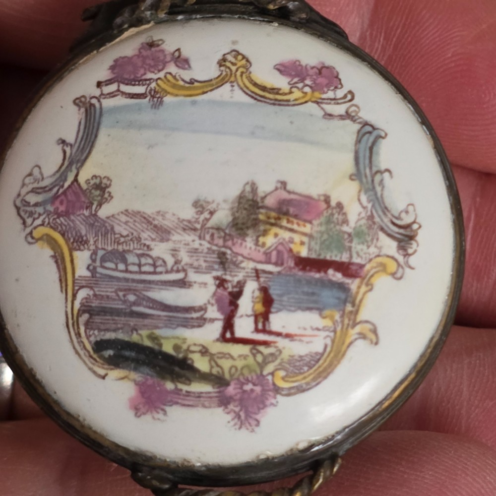 Exquisite South Staffordshire enamel snuff box, circa 1765 - Superb Condition View X