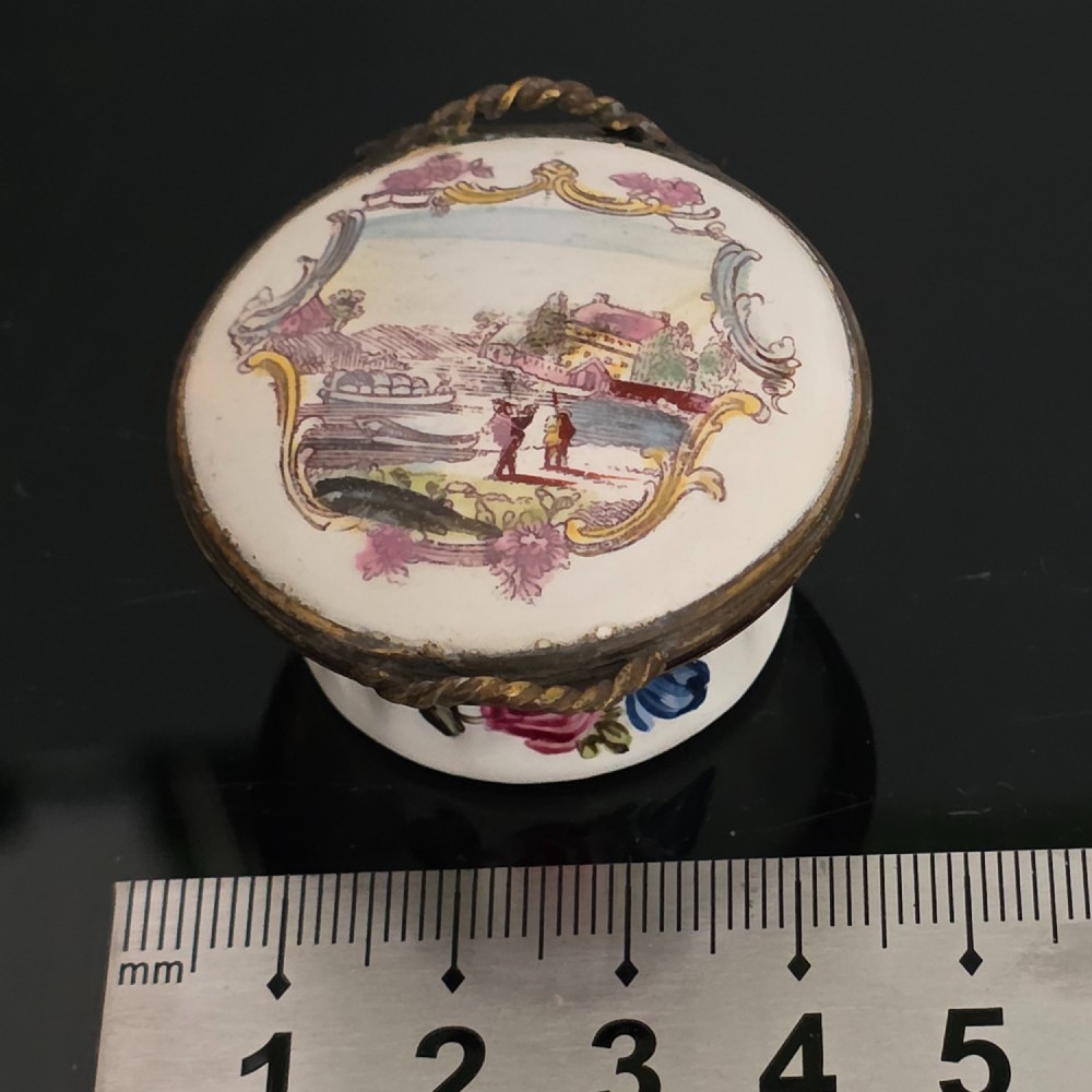 Exquisite South Staffordshire enamel snuff box, circa 1765 - Superb Condition View XII