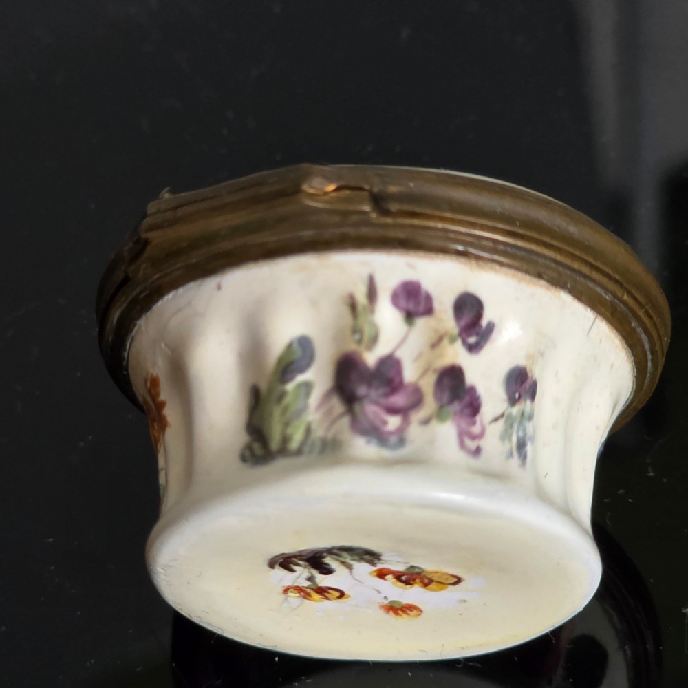 A South Staffordshire enamel snuff-box circa 1770 View IV