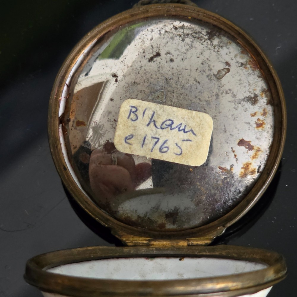 A South Staffordshire enamel snuff-box circa 1770 View VII