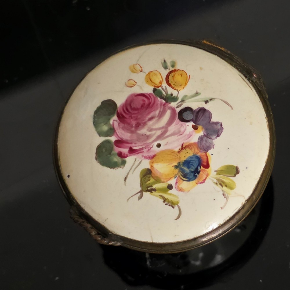 A South Staffordshire enamel snuff-box circa 1770 View X