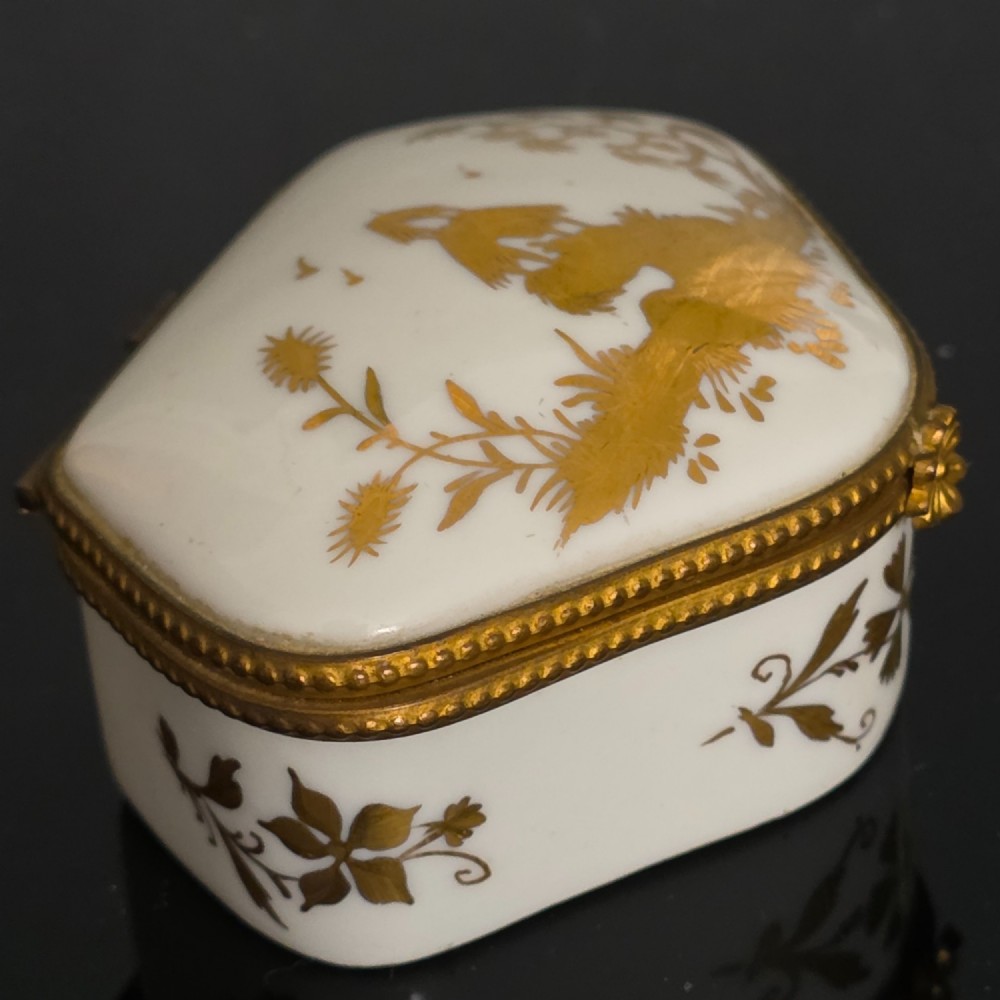 Antique Limoges Gilded Patch/Trinket Box c1900 View III