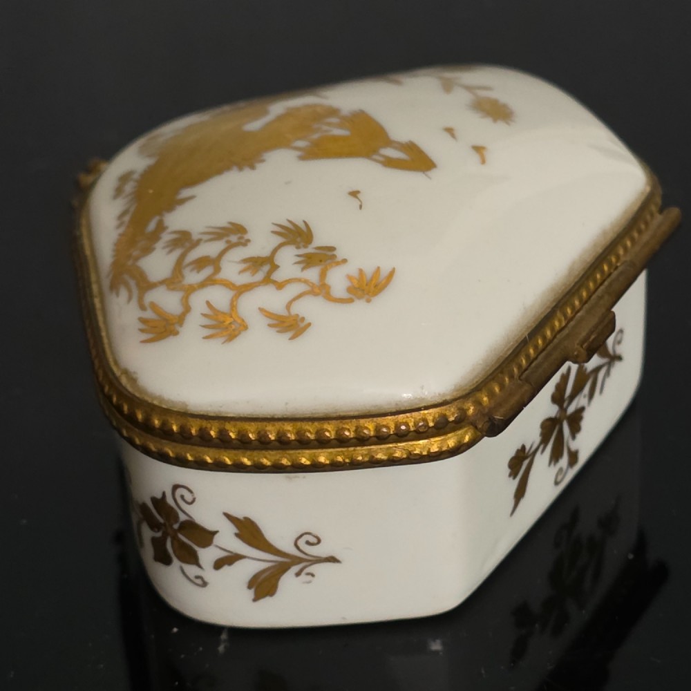 Antique Limoges Gilded Patch/Trinket Box c1900 View IV