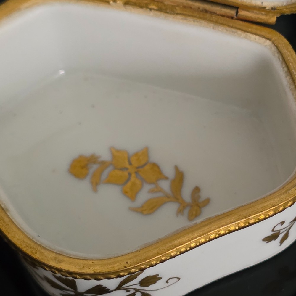 Antique Limoges Gilded Patch/Trinket Box c1900 View VIII