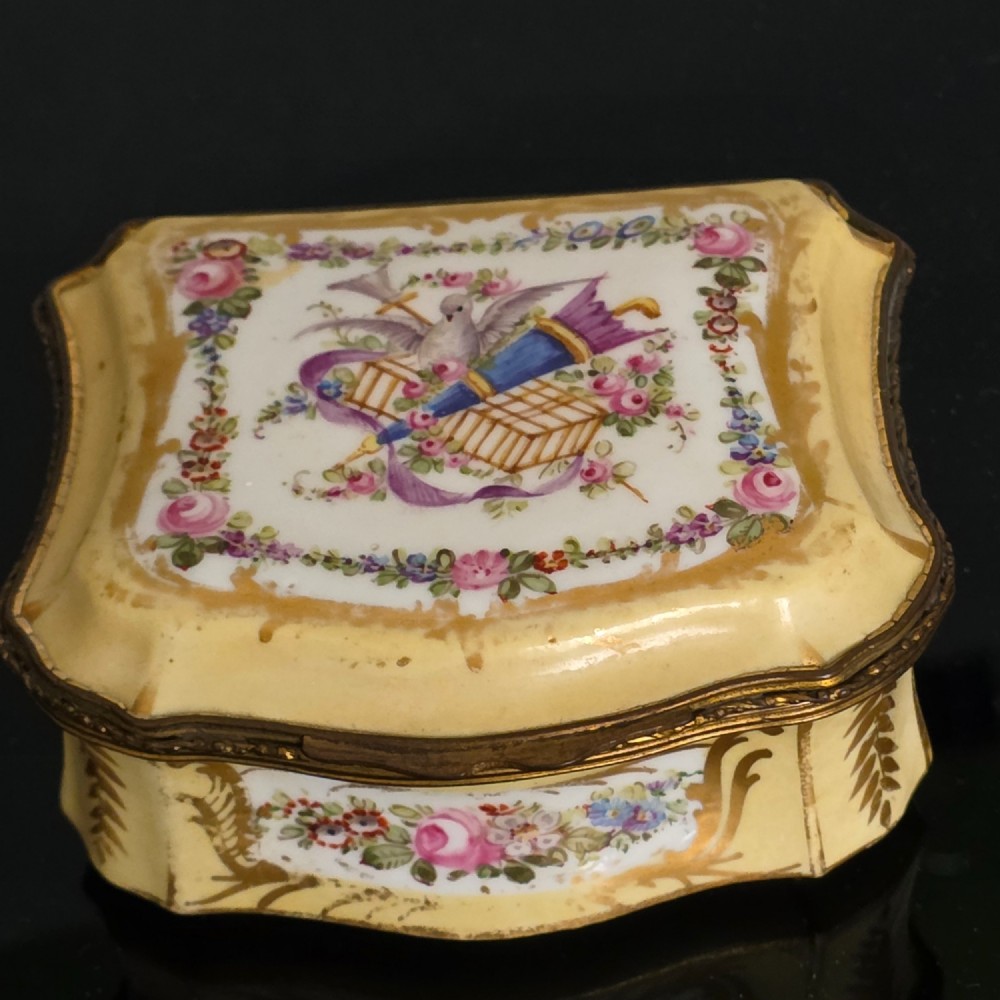 Sevres Style Yellow Ground Porcelain Box – Love Birds & Floral Decoration – c.1890