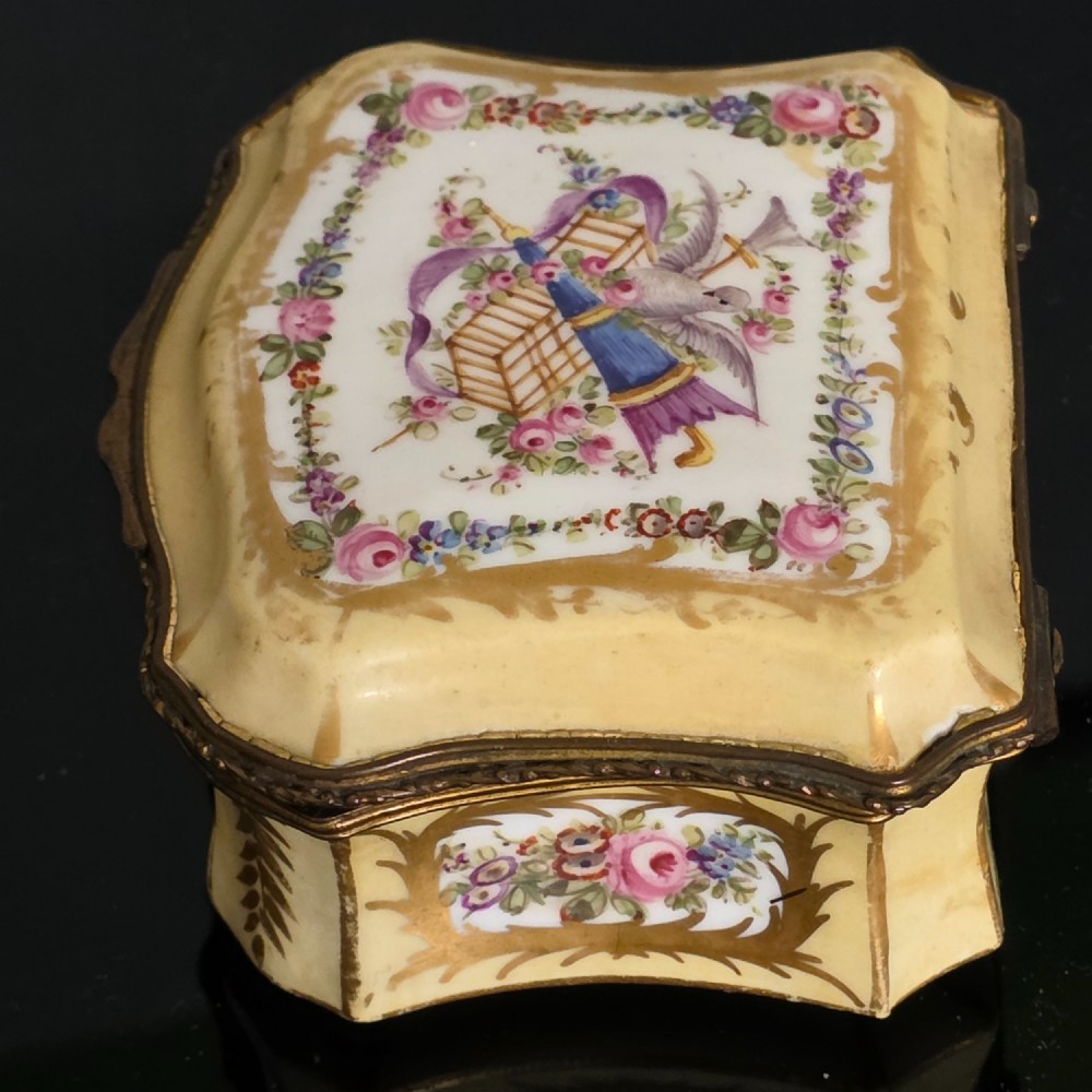 Sevres Style Yellow Ground Porcelain Box – Love Birds & Floral Decoration – c.1890 View III