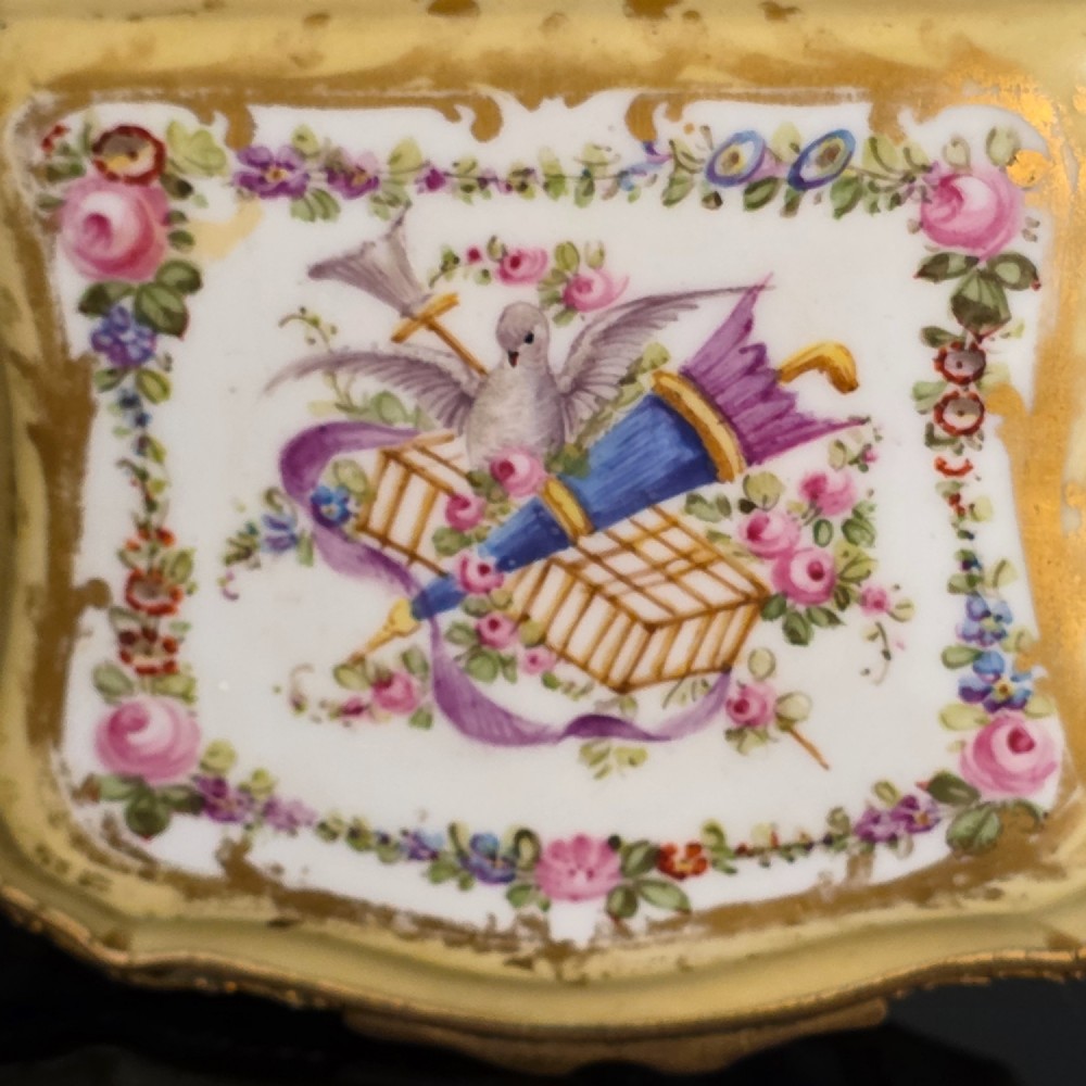 Sevres Style Yellow Ground Porcelain Box – Love Birds & Floral Decoration – c.1890 View VII