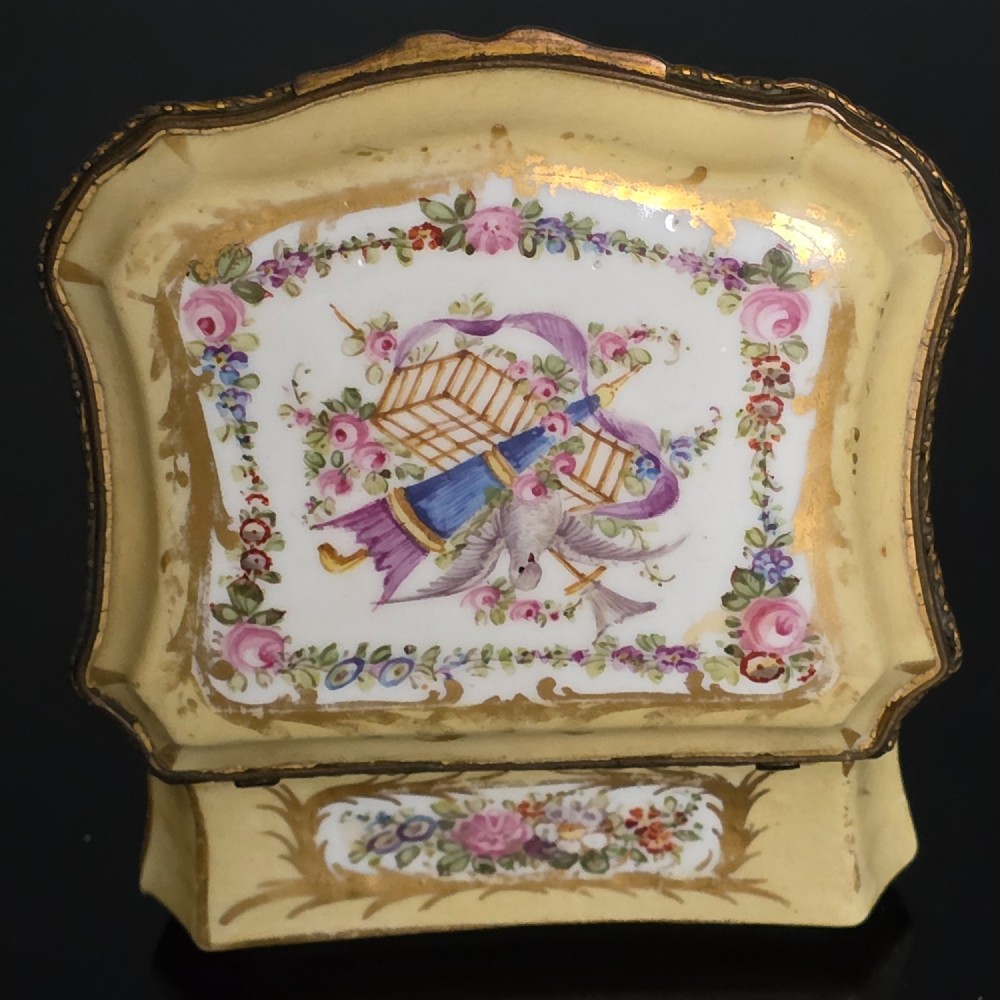 Sevres Style Yellow Ground Porcelain Box – Love Birds & Floral Decoration – c.1890 View X