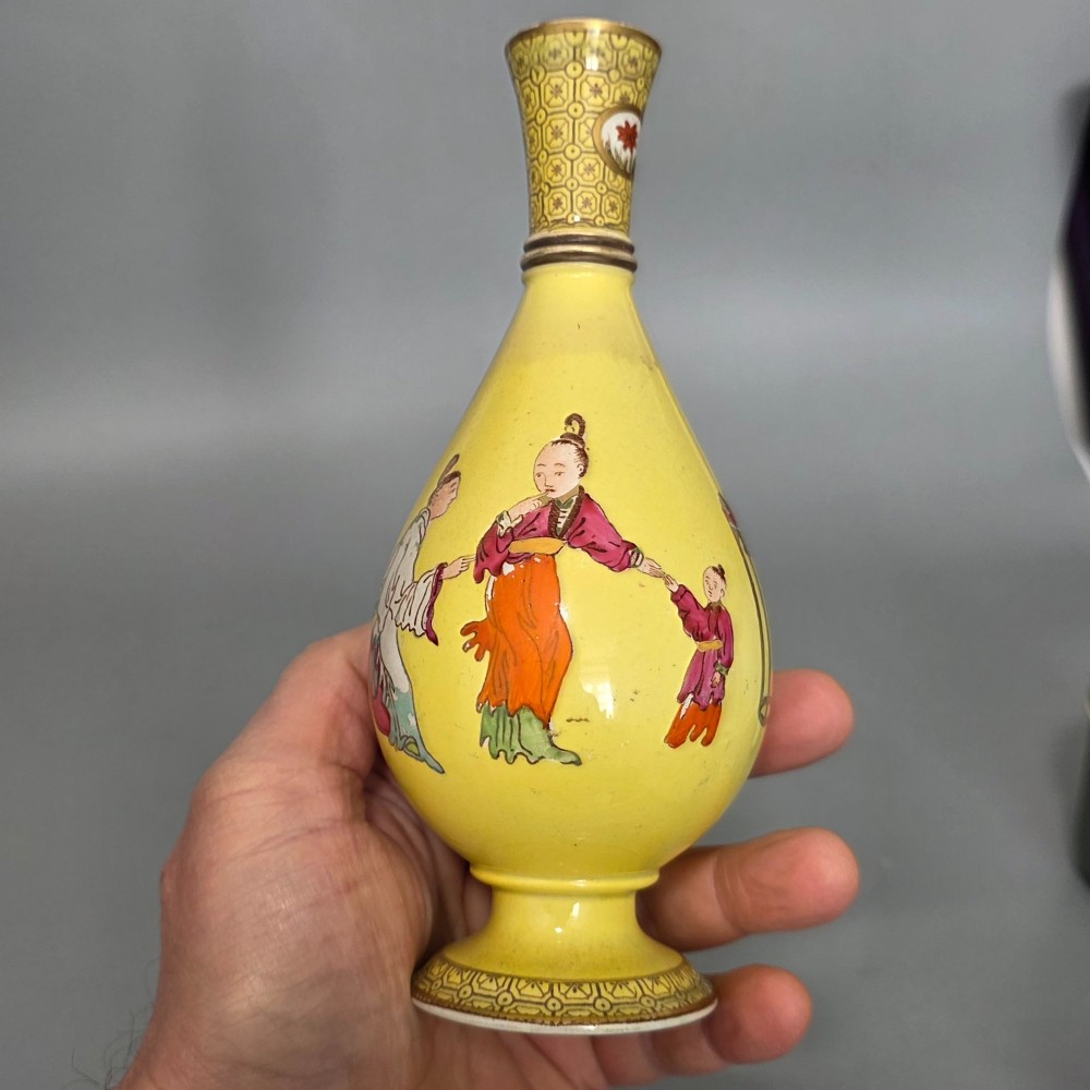 Early 19th Century Chinoiserie Porcelain Vase c.1820 – Staffordshire Interest – Hand Painted Antique Vase View V