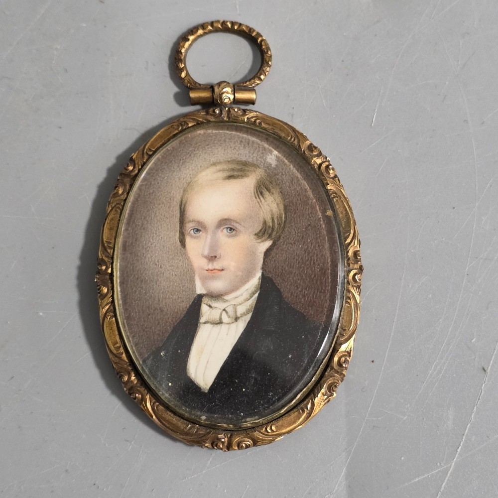 Fine Early 19thc Painted Portrait Miniature of  Gentleman in Gilt Metal Frame