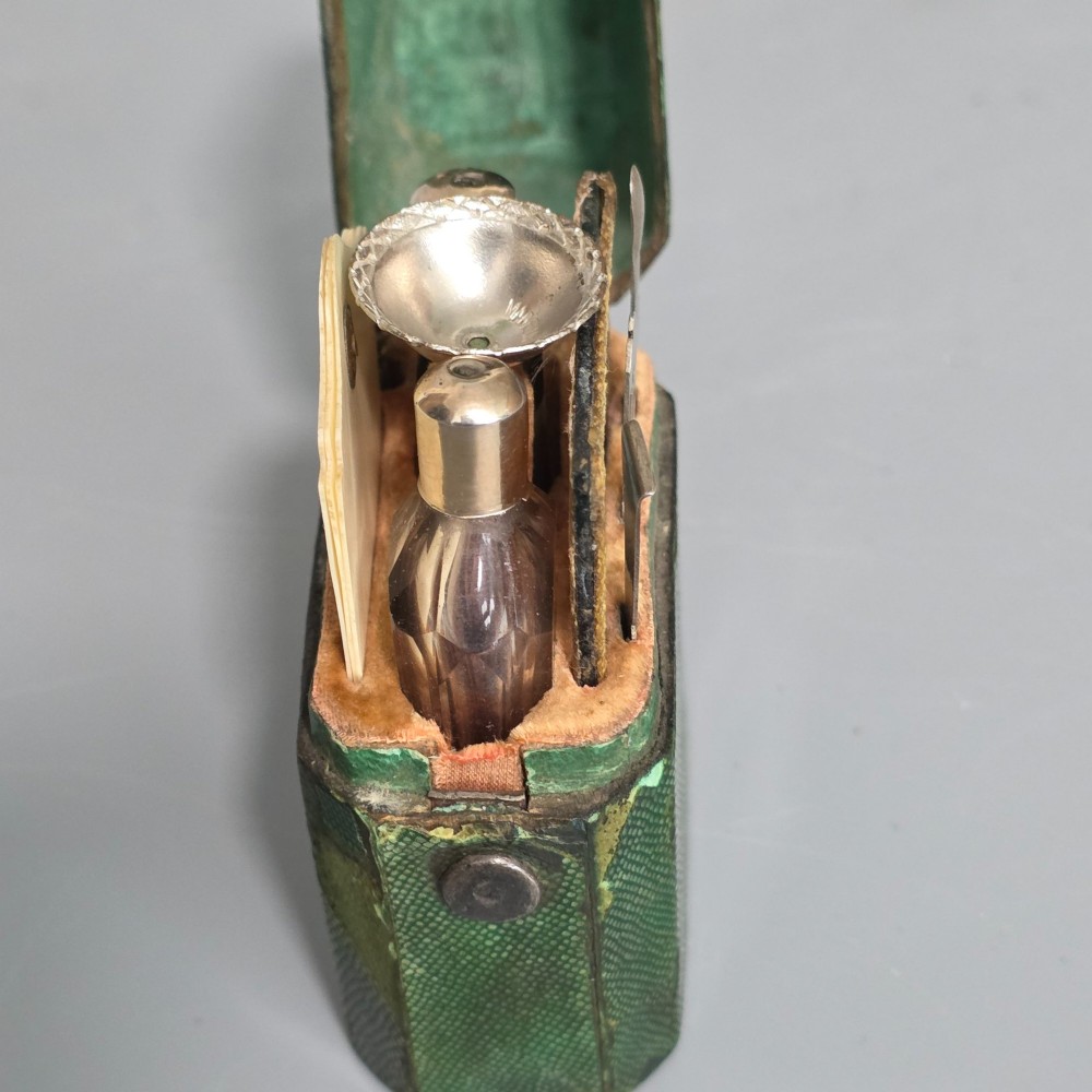 Antique 1700s French Shagreen Etui, Nécessaire, Scent Bottles, Scissors, Stylus View VII