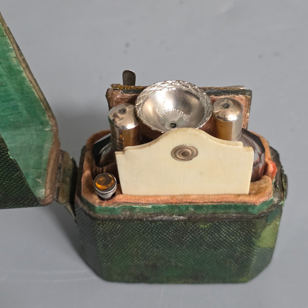 Antique 1700s French Shagreen Etui, Nécessaire, Scent Bottles, Scissors, Stylus View VIII