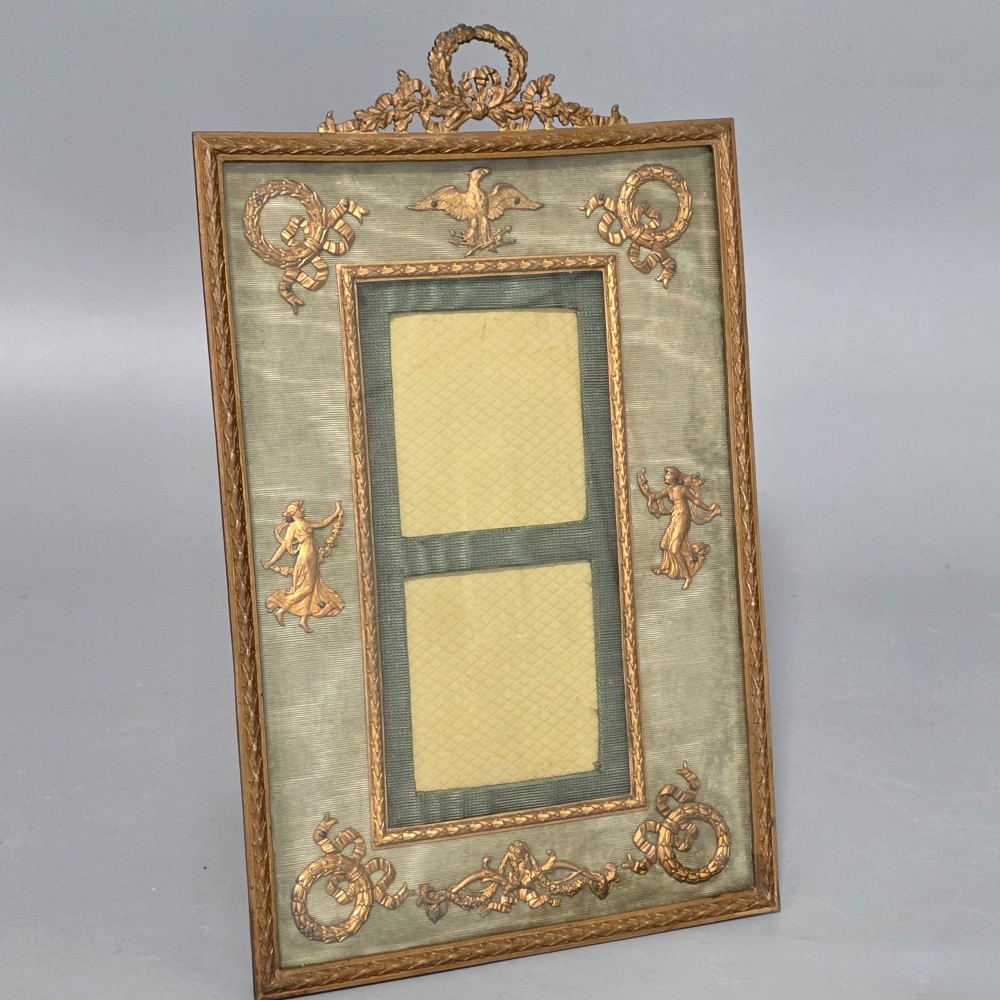 XVI style photo frame. Epoque XIXth , France circa 1900