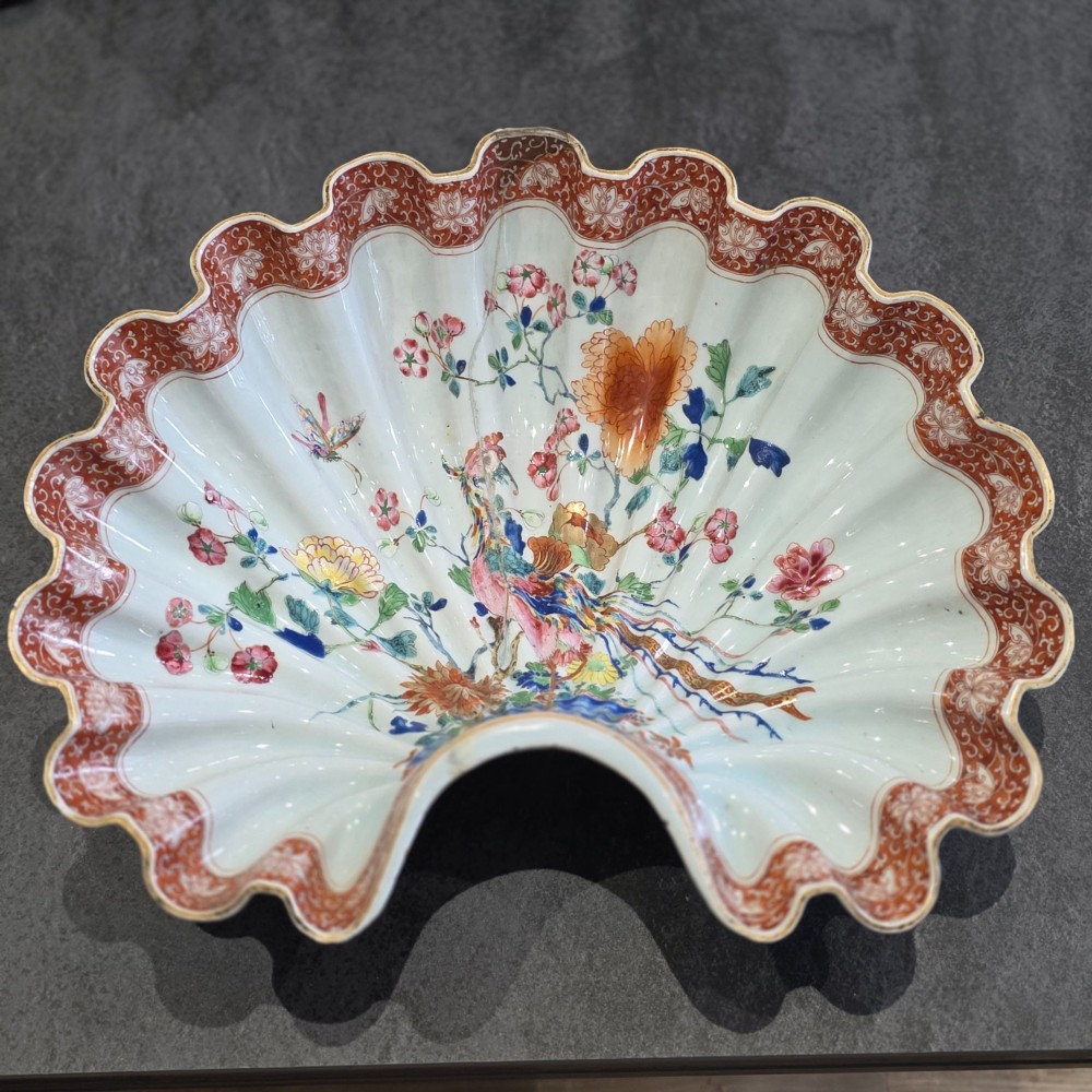Large Antique Chinese Famille Rose Shell-Shaped Export Dish – 38cm