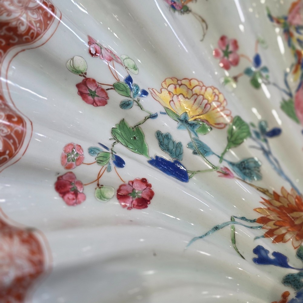 Large Antique Chinese Famille Rose Shell-Shaped Export Dish – 38cm View IX