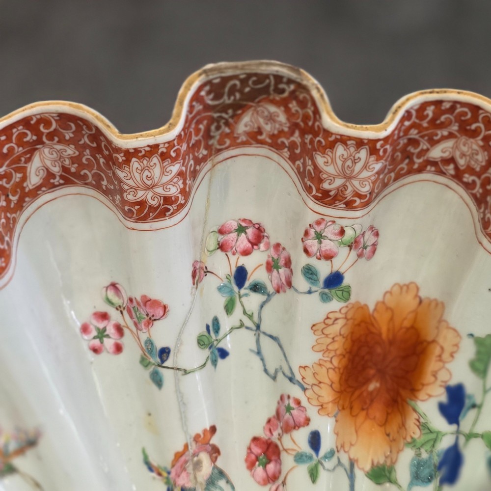 Large Antique Chinese Famille Rose Shell-Shaped Export Dish – 38cm View XI