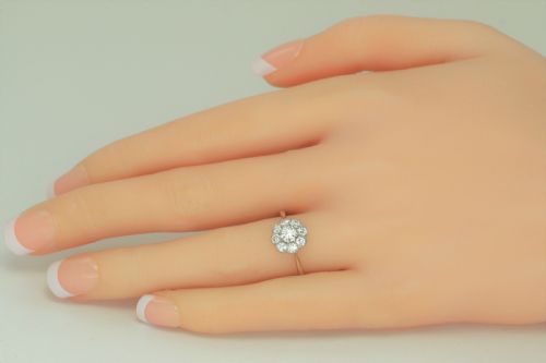 18CT GOLD CLUSTER RING OLD CUT DIAMOND ART DECO TARGET DAISY RING CIRCA 1920 - ADDITIONAL PHOTO 1