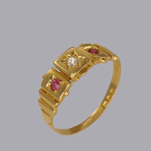 VICTORIAN 18CT GOLD DIAMOND RUBY ANTIQUE ETRUSCAN RING HALLMARKED LONDON 1897 - ADDITIONAL PHOTO 6
