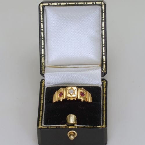 VICTORIAN 18CT GOLD DIAMOND RUBY ANTIQUE ETRUSCAN RING HALLMARKED LONDON 1897 - ADDITIONAL PHOTO 10