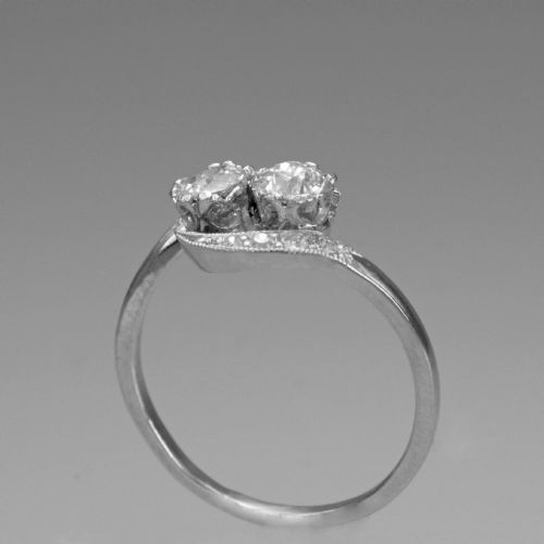 PLATINUM OLD CUT DIAMOND 2 STONE TWIST ENGAGEMENT RING ANTIQUE EDWARDIAN CIRCA 1910 - ADDITIONAL PHOTO 7