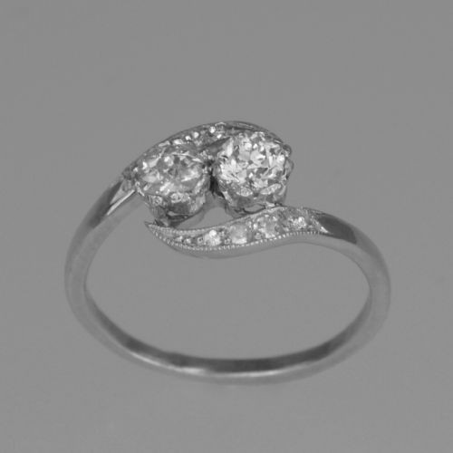 PLATINUM OLD CUT DIAMOND 2 STONE TWIST ENGAGEMENT RING ANTIQUE EDWARDIAN CIRCA 1910 - ADDITIONAL PHOTO 8