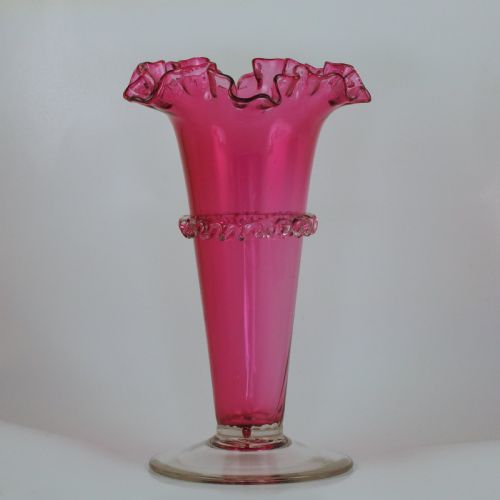 ANTIQUE CRANBERRY FRILLED RIM VASE VICTORIAN HAND BLOWN 8 34 CRIMPLED EPERGNE - ADDITIONAL PHOTO 3