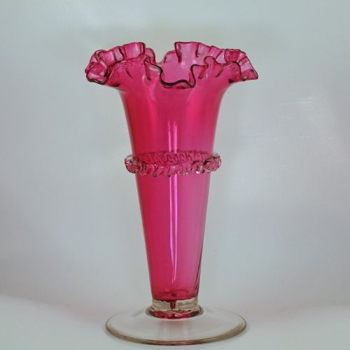 ANTIQUE CRANBERRY FRILLED RIM VASE VICTORIAN HAND BLOWN 8 34 CRIMPLED EPERGNE - ADDITIONAL PHOTO 4