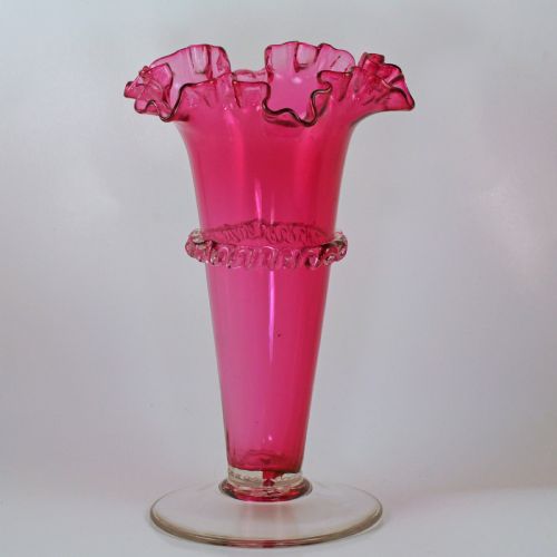 ANTIQUE CRANBERRY FRILLED RIM VASE VICTORIAN HAND BLOWN 8 34 CRIMPLED EPERGNE - ADDITIONAL PHOTO 9