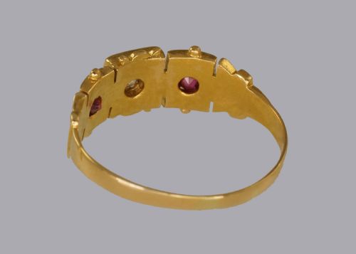 VICTORIAN 18CT GOLD DIAMOND RUBY ANTIQUE ETRUSCAN RING HALLMARKED LONDON 1897 - ADDITIONAL PHOTO 7