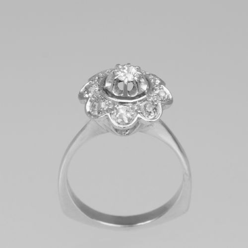 18CT GOLD DIAMOND CLUSTER RING FRENCH RETRO 100CT DIAMOND ART DECO RING CIRCA 1920 - ADDITIONAL PHOTO 4