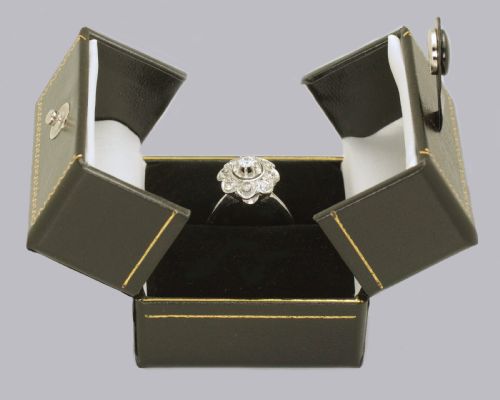 18CT GOLD DIAMOND CLUSTER RING FRENCH RETRO 100CT DIAMOND ART DECO RING CIRCA 1920 - ADDITIONAL PHOTO 16