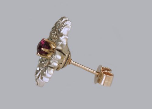 ANTIQUE RUBY ROSE CUT DIAMOND 9CT GOLD STUD FLOWER EDWARDIAN EARRINGS CIRCA 1910 - ADDITIONAL PHOTO 2