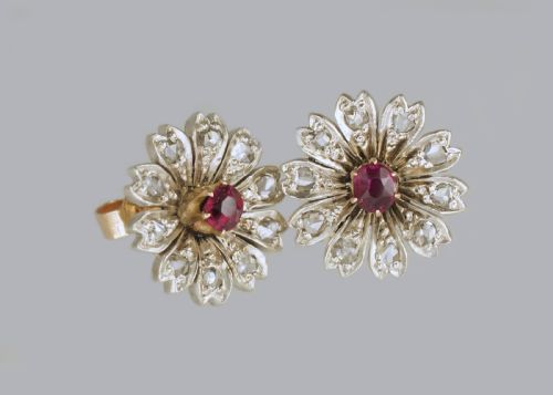 ANTIQUE RUBY ROSE CUT DIAMOND 9CT GOLD STUD FLOWER EDWARDIAN EARRINGS CIRCA 1910 - ADDITIONAL PHOTO 5