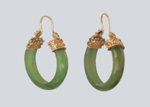VICTORIAN NEPHRITE JADE 18CT GOLD HOOP ANTIQUE ETRUSCAN RIVIAL EARRINGS CIRCA 1890 - ADDITIONAL PHOTO 3