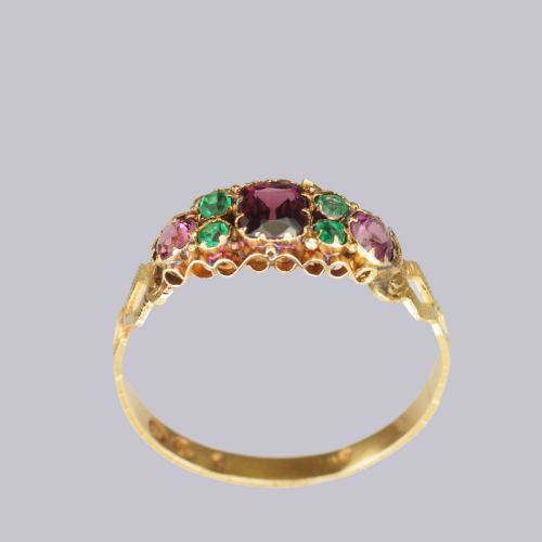 ANTIQUE 18CT GOLD AMETHYST EMERALD ENGLISH ORNATE MID VICTORIAN RING CIRCA 1870 - ADDITIONAL PHOTO 2
