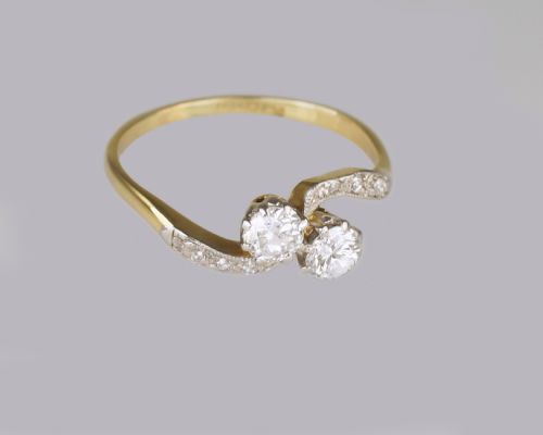 DIAMOND 2 STONE TWIST RING ANTIQUE EDWARDIAN TOI MOI ENGAGEMENT RING CIRCA1910 - ADDITIONAL PHOTO 2