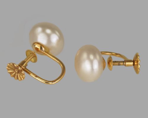 Vintage 18ct Gold Pearl Earrings with Tiffany & Co.antique Leather Box Circa 1950