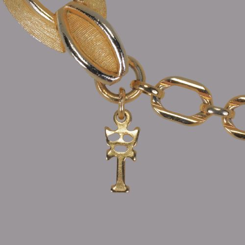 VINTAGE TRIFARI LINK CHAIN NECKLACE BRACELET SET 1960'S SIGNED CROWN T CHARM - ADDITIONAL PHOTO 4