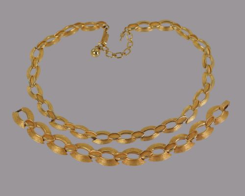 VINTAGE TRIFARI LINK CHAIN NECKLACE BRACELET SET 1960'S SIGNED CROWN T CHARM - ADDITIONAL PHOTO 15