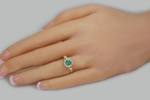 VICTORIAN EMERALD OLD CUT DIAMOND 18CT GOLD ANTIQUE CLUSTER RING CIRCA 1890 - ADDITIONAL PHOTO 1