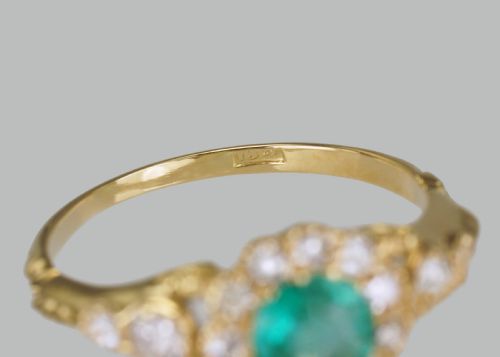 VICTORIAN EMERALD OLD CUT DIAMOND 18CT GOLD ANTIQUE CLUSTER RING CIRCA 1890 - ADDITIONAL PHOTO 12
