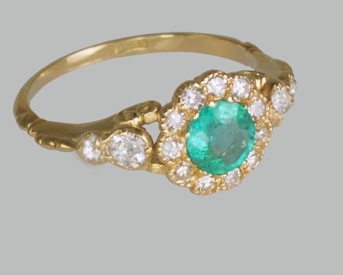 VICTORIAN EMERALD OLD CUT DIAMOND 18CT GOLD ANTIQUE CLUSTER RING CIRCA 1890 - ADDITIONAL PHOTO 13