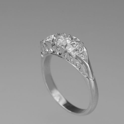 DIAMOND TRILOGY RING 18CT WHITE GOLD 3 STONE 130CT DIAMOND ENGAGEMENT RING - ADDITIONAL PHOTO 8