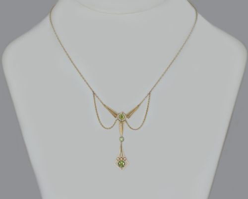 ART DECO PERIDOT PEARL NECKLACE 15CT GOLD ANTIQUE EDWARDIAN NECKLACE CIRCA 1915 - ADDITIONAL PHOTO 1