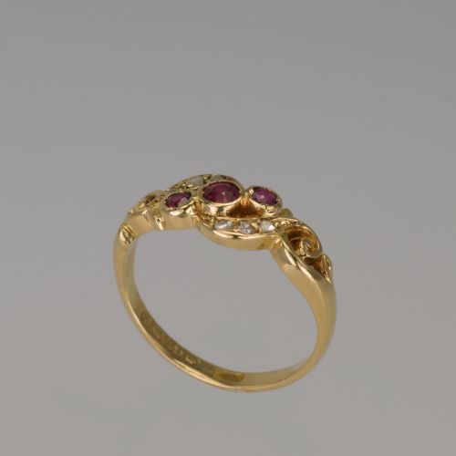 VICTORIAN 18CT GOLD RUBY DIAMOND ANTIQUE RING HALLMARKED BIRMINGHAM 1901 - ADDITIONAL PHOTO 4