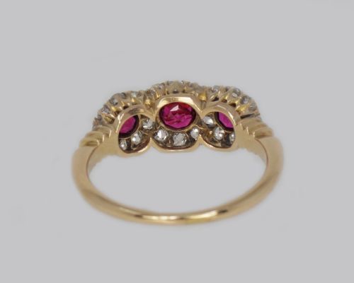 VICTORIAN RUBY DIAMOND TRIPLE CLUSTER ANTIQUE18CT GOLD RING CA 1850 - ADDITIONAL PHOTO 9