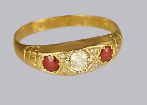 antique old cut diamond ruby trilogy ring 18ct gold hallmarked chester 1911 - CATEGORY: ANTIQUE JEWELLERY - DATED 1910