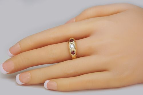 ANTIQUE OLD CUT DIAMOND RUBY TRILOGY RING 18CT GOLD HALLMARKED CHESTER 1911 - ADDITIONAL PHOTO 1